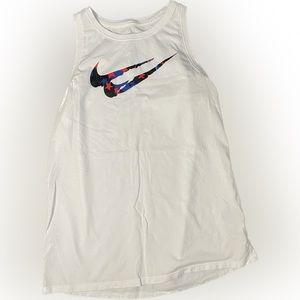 𝅺NEVER Worn Nike Tank Top